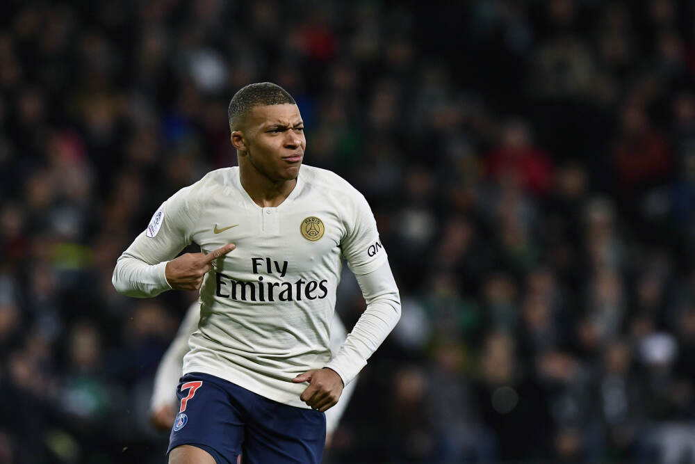 和讯投顾陈晓俊：明天大盘还会下跌吗？热点是什么？